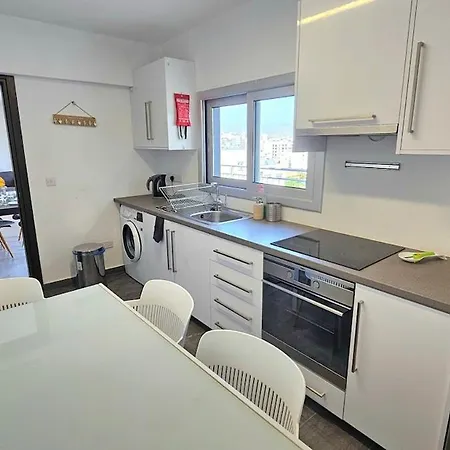 Molos Centre Living Limassol