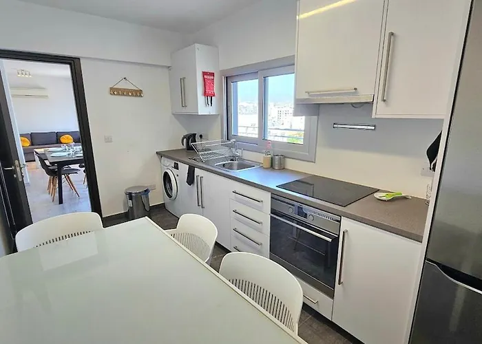 Molos Centre Living Limassol