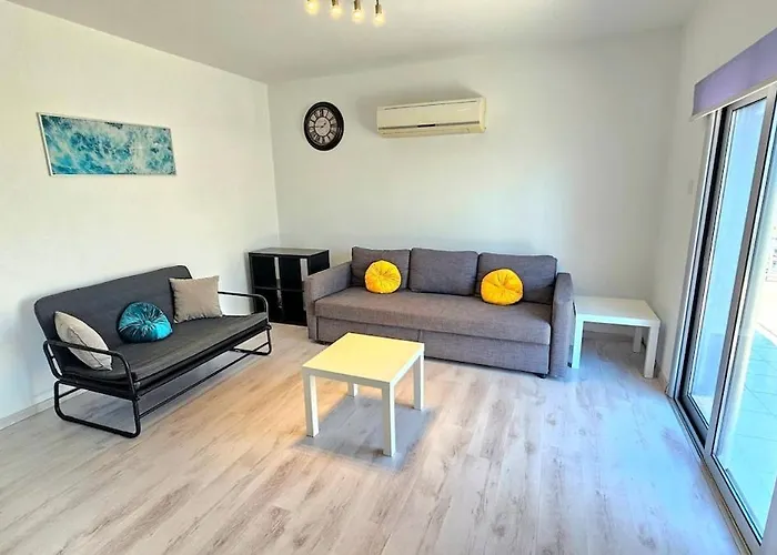 Molos Centre Living * Limassol