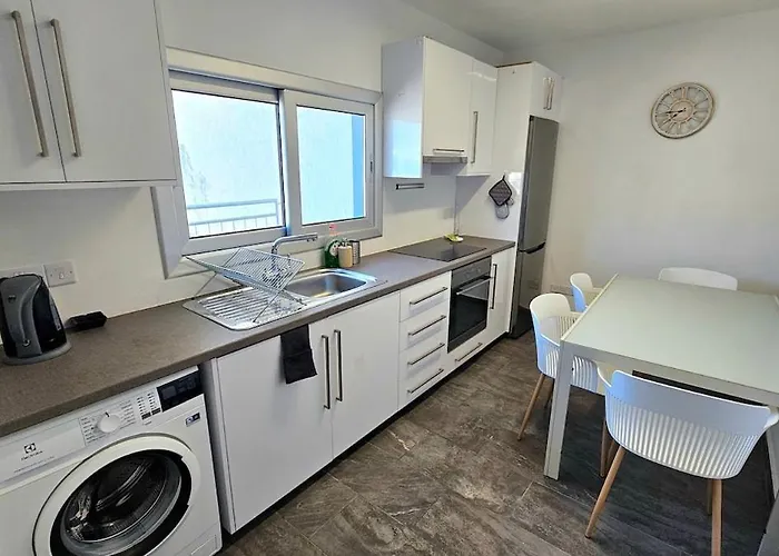 Molos Centre Living Limassol