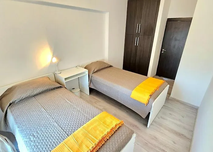 Molos Centre Living * Limassol