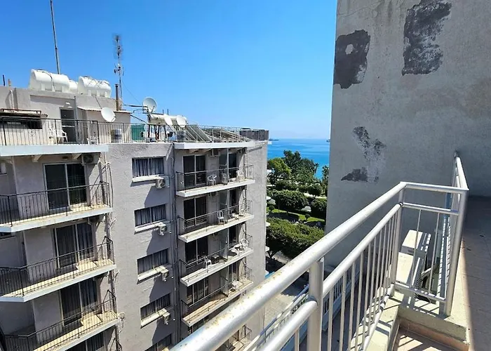 Molos Centre Living Limassol